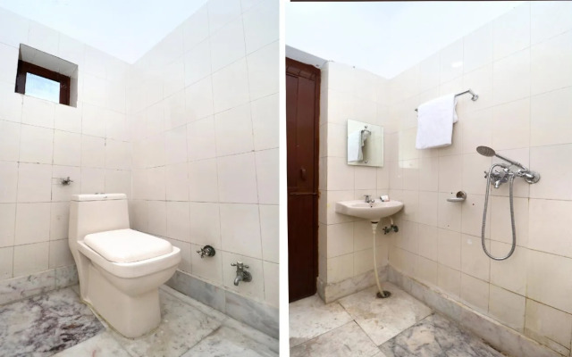 OYO 23066 Shiv Guest House