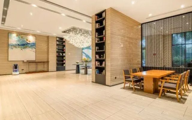 Hangzhou Junshang Yunyi Hotel (Chihua Street Subway Station)