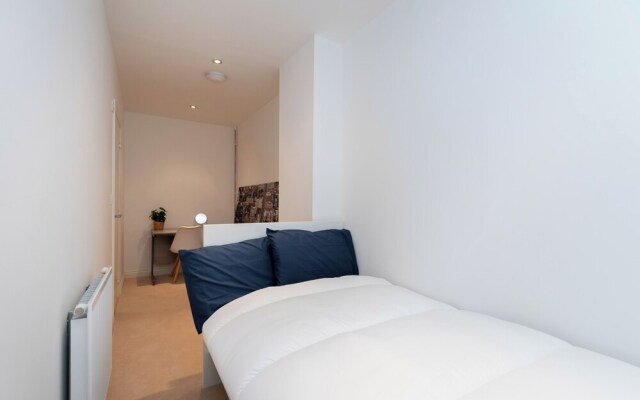 Stunning 5-bed House in Ashford