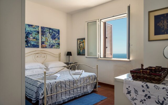 Villa On Seaside With Pool, Puglia