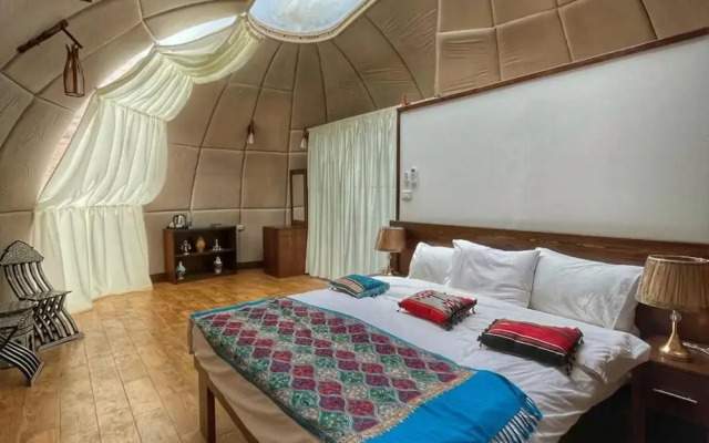 Rum Oasis Luxury Camp