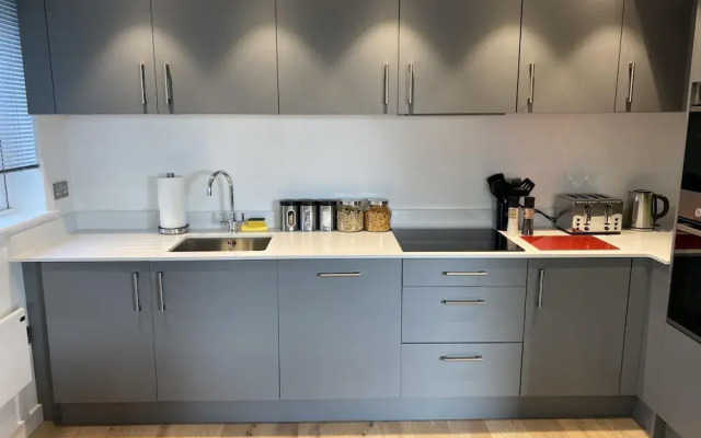 CH Apt 7 2bed in Bath