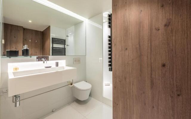GuestReady - Midcentury Studio with Balcony in Santos 401