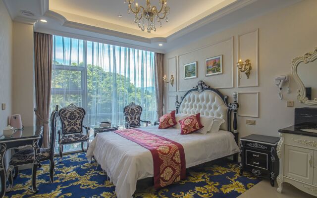 WheZhou New World Hotel