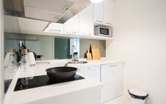 S6 Beautiful 2 Beds Suite - KLCC - KL Tower - WIFI