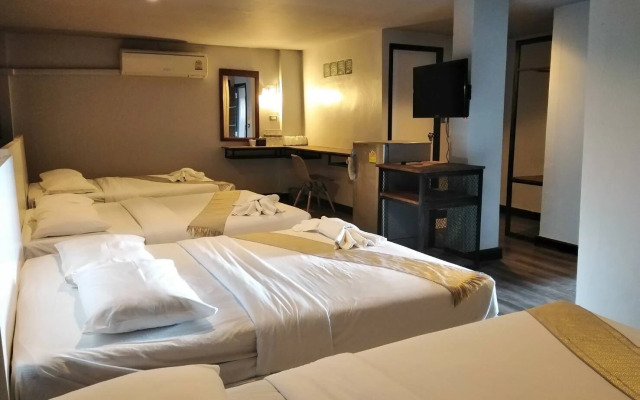 Pimpimarn Beach Hotel