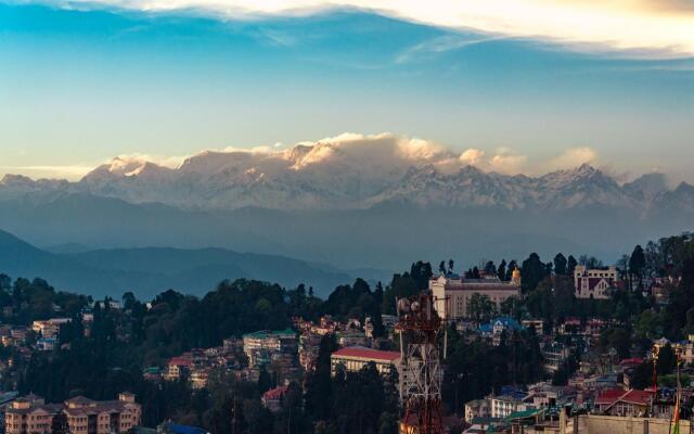 Sumitel Vista 800m from Mall Road