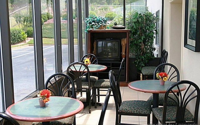 Regency Inn & Suites