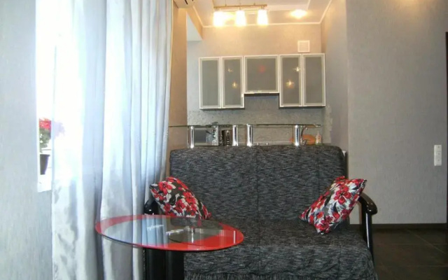Modern luxury studio in the center of Kharkiv at Konstitutsii Square