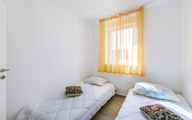 Beautiful Apartment in Pula With Wifi and 2 Bedrooms