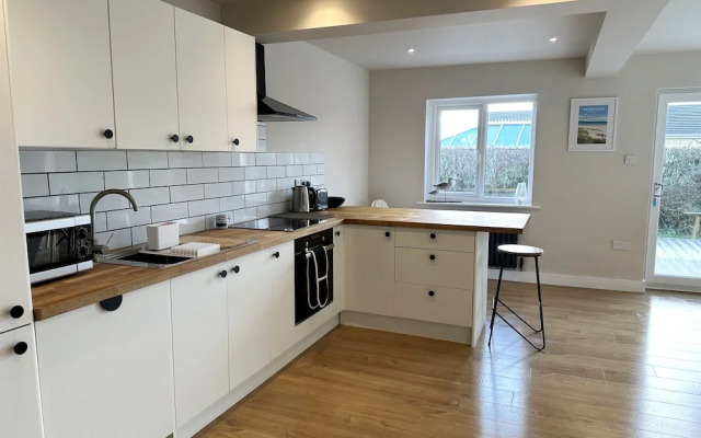 3-bed House in Llanfaelog, Near Rhosneigr