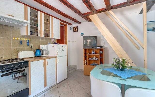 Apartments and Room Rukonic
