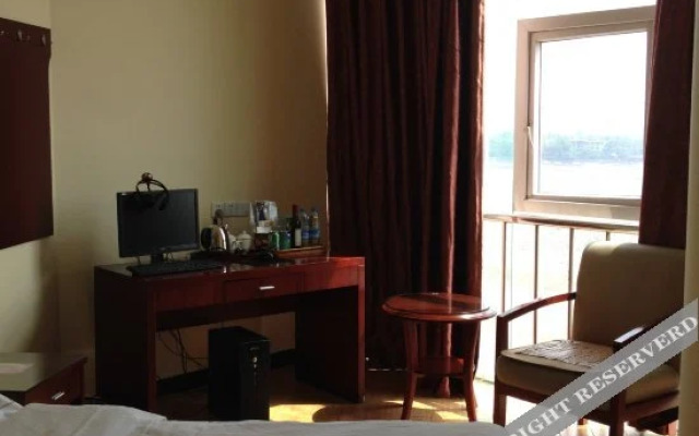 Leshan Haoyue Kuaijie Hotel