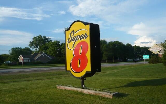 Super 8 Green Bay I 43 Bus. Park