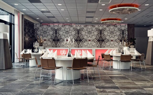 Mainport Hotel Rotterdam, a Hilton Affiliate Hotel