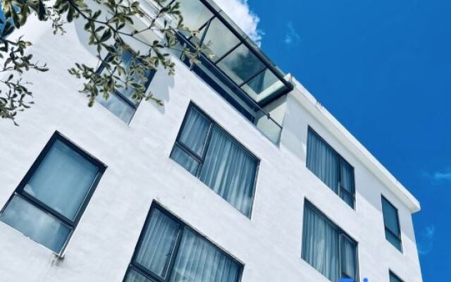 Guangzhou Congxinyin Art Design Homestay (Zengcheng Baishuizhai Branch)