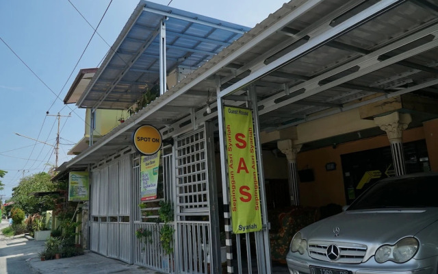 Sepinggan Asri Syariah Guesthouse by OYO Rooms