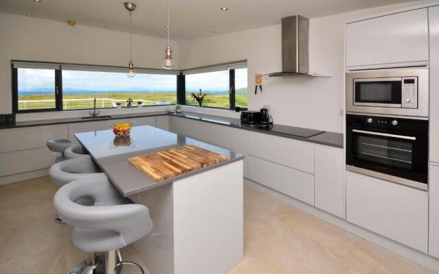 Property 260 Moyard