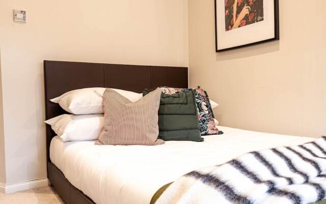 Explore Granary Square Two Bedroom by Belvilla