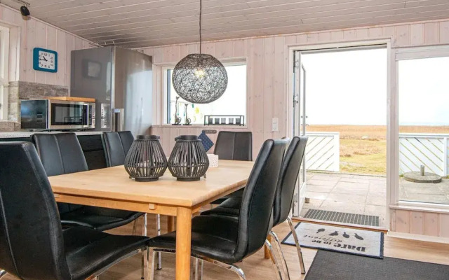 6 Person Holiday Home in Ebeltoft-by Traum