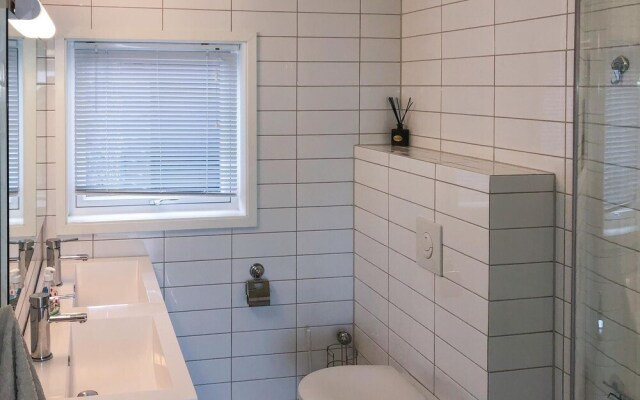 Beautiful Home in Lindesnes With 5 Bedrooms