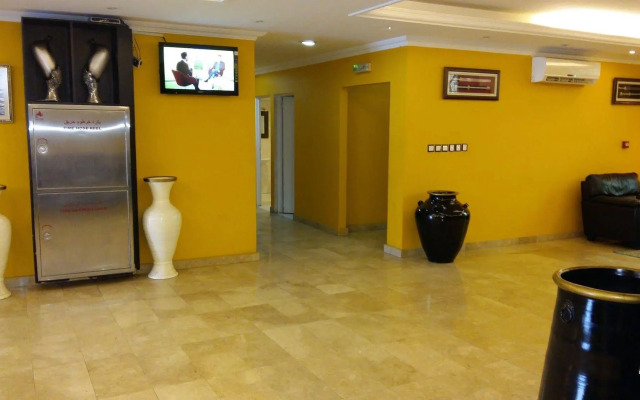 OYO 117 Majestic Hotel