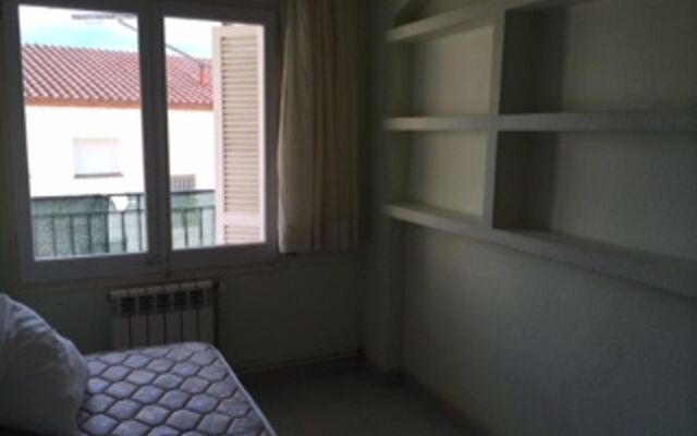 Apartment With 3 Bedrooms in Roses, With Wonderful Mountain View and T