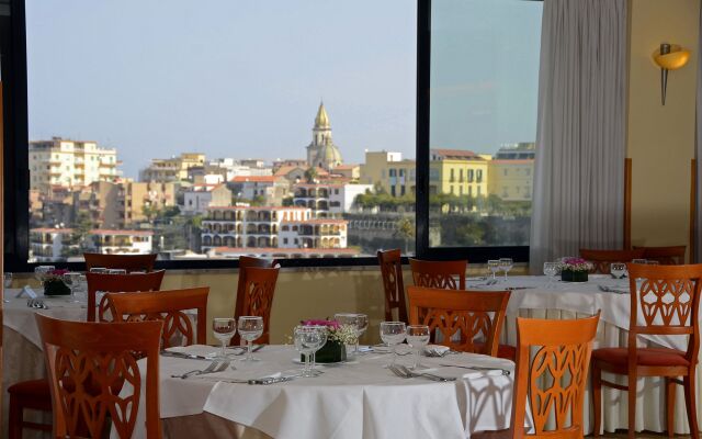 Grand Hotel Moon Valley