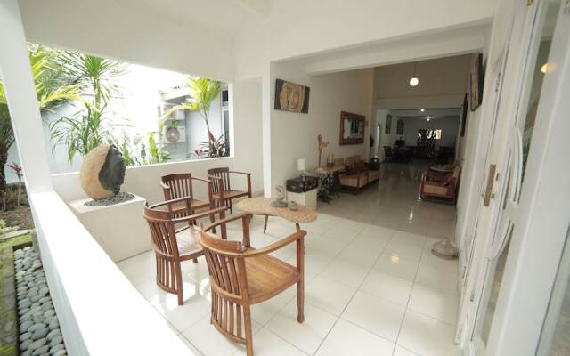Watusaman Homestay By The Grand Java