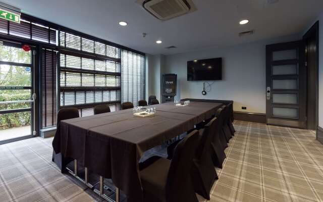 Village Hotel Leeds South
