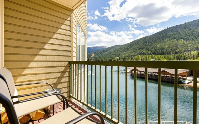 1483 Lakeside 1 Bedroom Condo