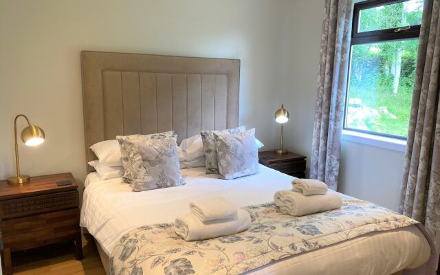 Birch 18 With Hot Tub, Newton Stewart