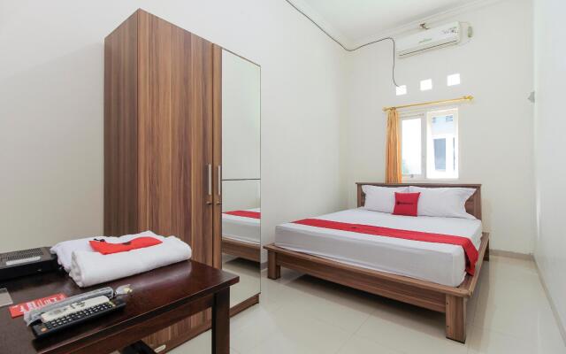 RedDoorz near Universitas Palangkaraya