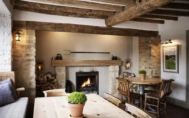 The Masons Arms