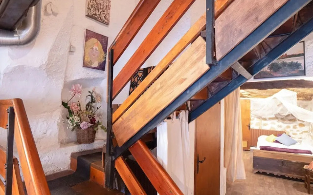 Rural Holiday Home in Tolva near near Mont Rebei Lake