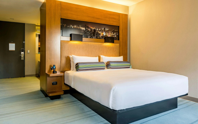 Aloft Panama
