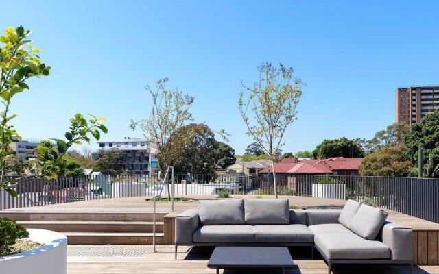 The Surry Apartments by Urban Rest