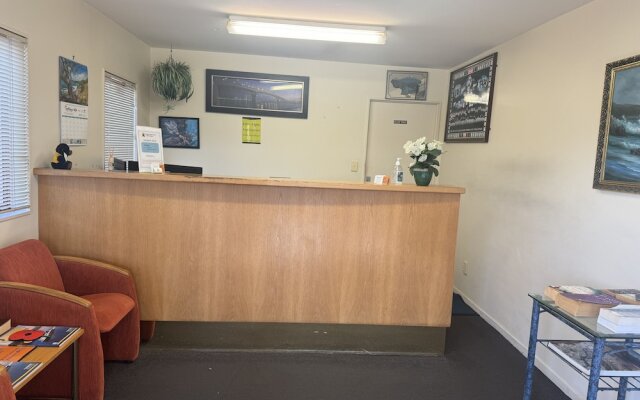 Albany Executive Motor Inn