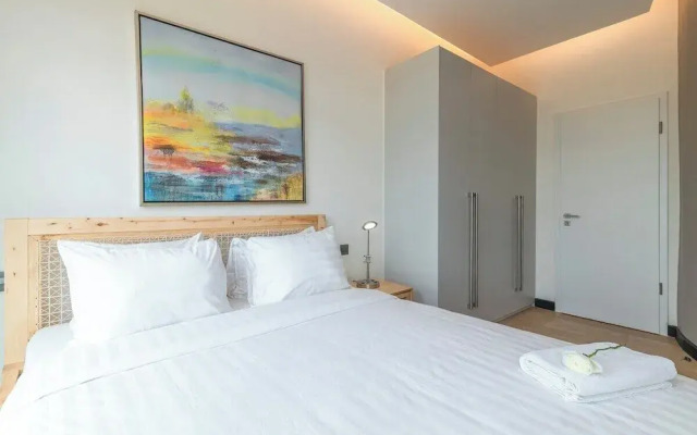 Colour that Pops by YourHost