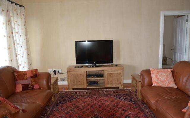 Kirjat House