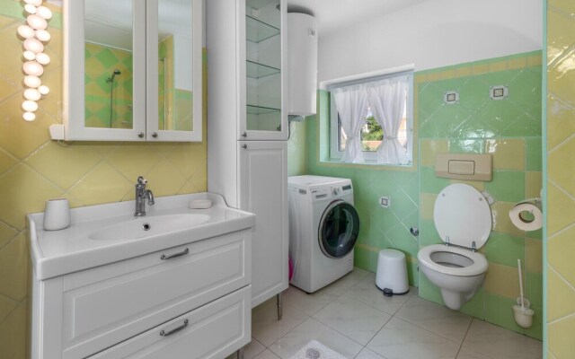 Beautiful Apartment in Crikvenica With 2 Bedrooms and Wifi