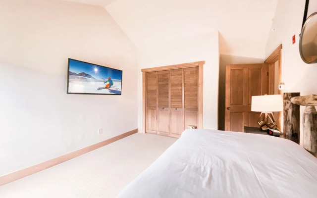 Red Hawk Townhomes 2338