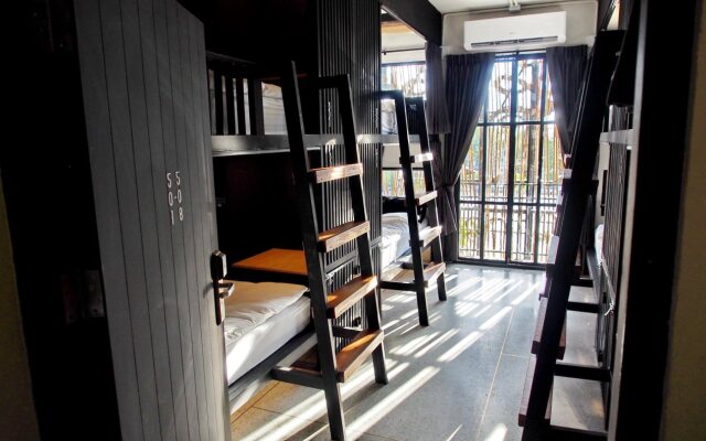 Chingcha Bangkok - Hostel
