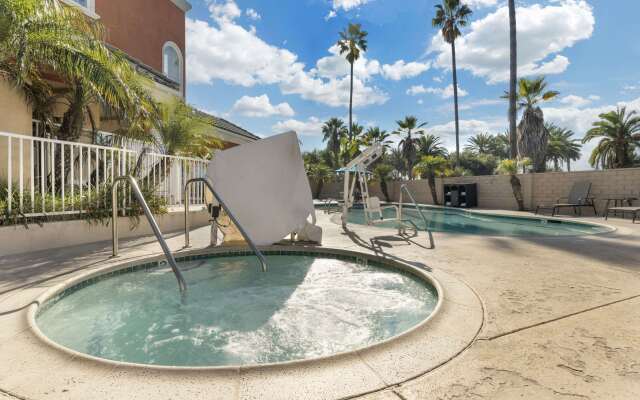 Comfort Suites Oceanside Camp Pendleton Area