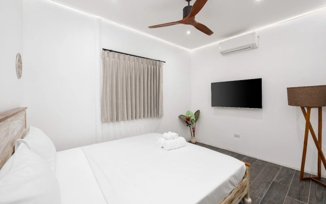 Aidan Beachfront Suites 5Bed Lamai KBR28