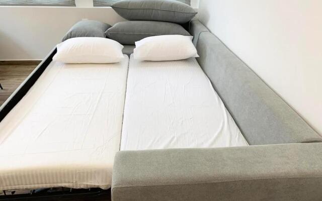 CosmosDome / Best apartment in the heart of Athens !