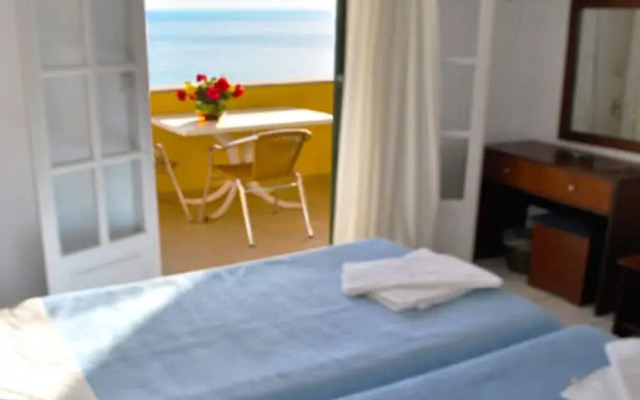 Holiday Apartments With Pool Maria on Agios Gordios Beach