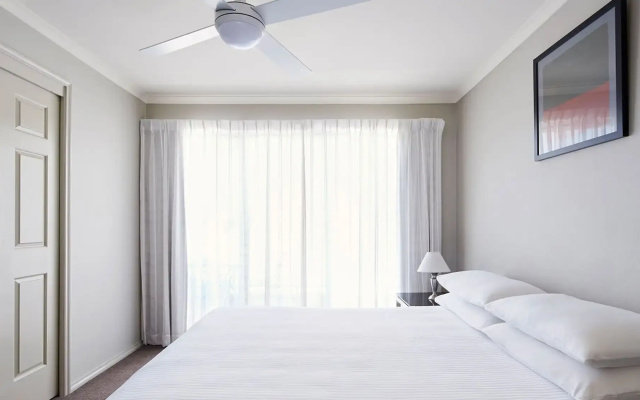 Pinnacle Apartments