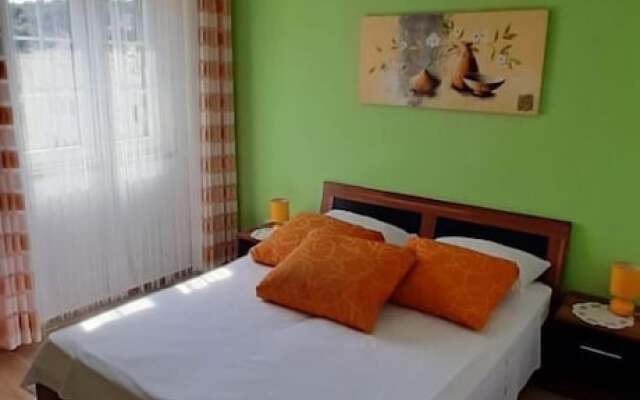 Ivano - 90m to the Beach - A1
