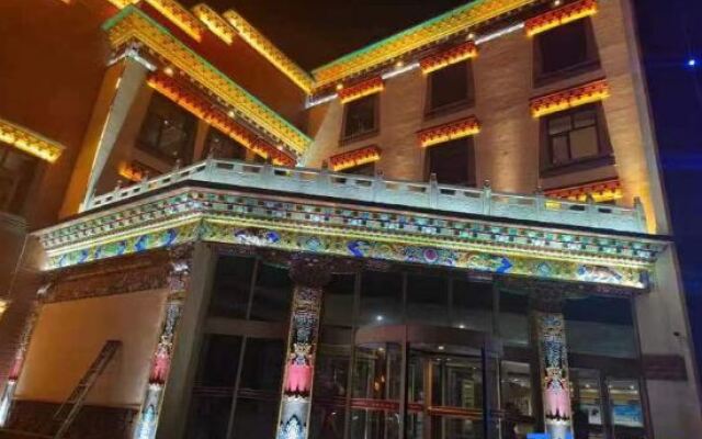 Yushu Yuer Temple Hotel